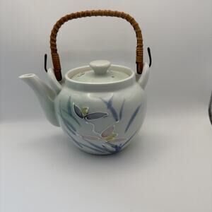 JAPANESE FINE PORCELAIN CONTEMPORARY TEAPOT BLUE PINK‎ FLORAL WOVEN HANDLE